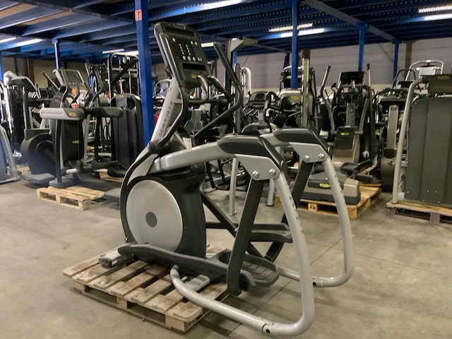 Matrix e5x elliptical crosstrainer - afbeelding 2 van  6