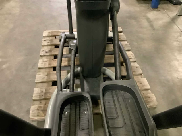 Matrix e5x elliptical crosstrainer - afbeelding 3 van  6