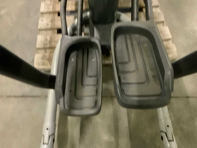 Matrix e5x elliptical crosstrainer - afbeelding 4 van  6