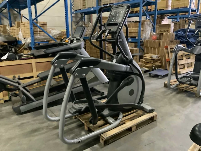 Matrix e5x elliptical crosstrainer - afbeelding 1 van  6