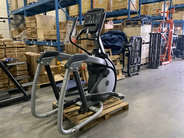 Matrix e5x elliptical crosstrainer - afbeelding 3 van  6