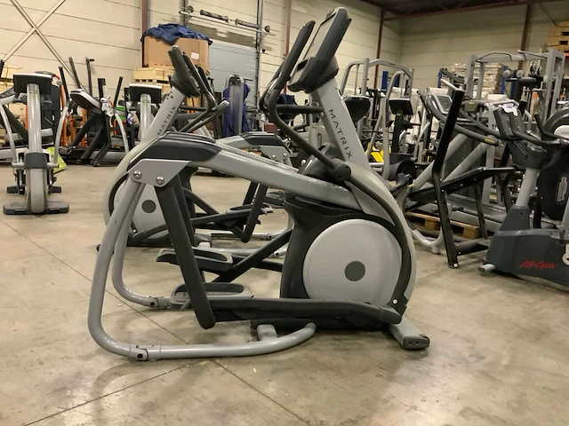 Matrix e5x elliptical crosstrainer - afbeelding 1 van  6