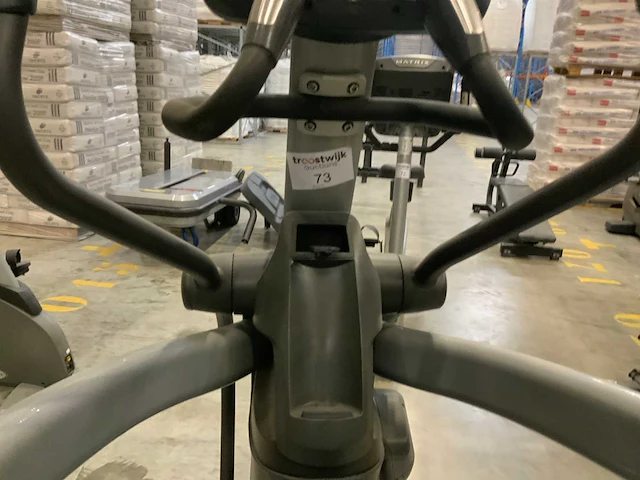 Matrix e5x elliptical crosstrainer - afbeelding 2 van  4