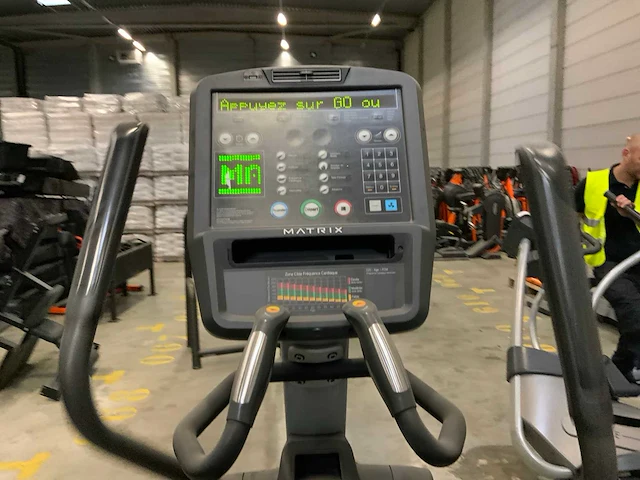 Matrix e5x elliptical crosstrainer - afbeelding 3 van  5