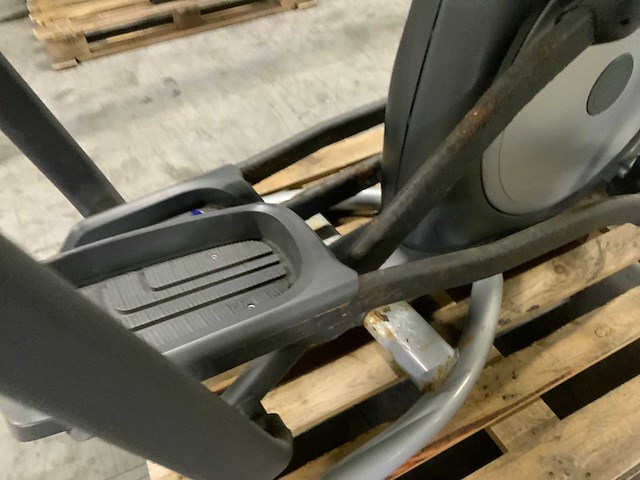Matrix e5x elliptical crosstrainer - afbeelding 3 van  5