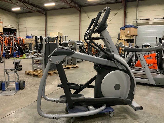 Matrix e5x elliptical crosstrainer - afbeelding 2 van  6