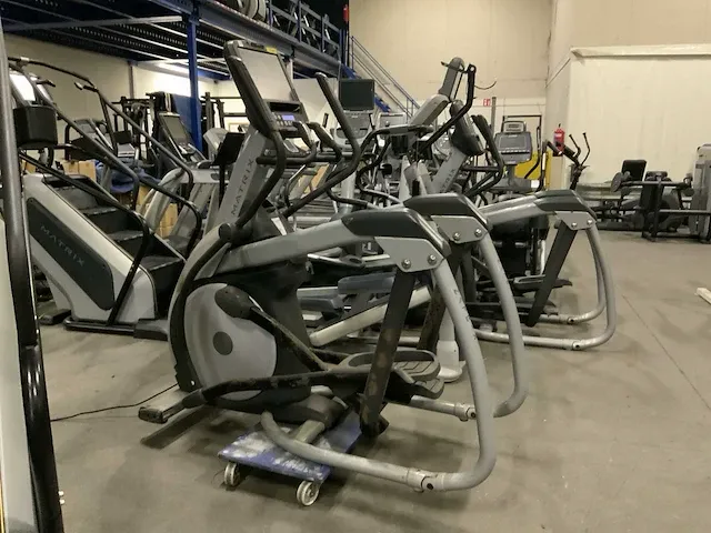 Matrix e7xe crosstrainer - afbeelding 1 van  7