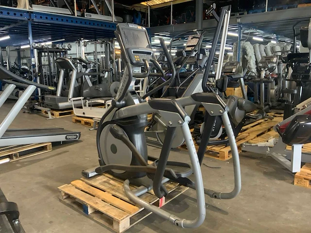 Matrix e7xe elliptical crosstrainer - afbeelding 1 van  7