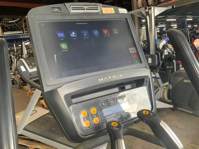 Matrix e7xe elliptical crosstrainer - afbeelding 5 van  7