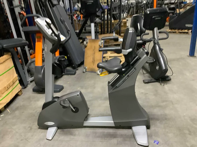 Matrix h3x recumbent bike home trainer - afbeelding 1 van  5
