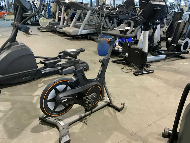 Matrix i50 indoorcycle spinningbike - afbeelding 1 van  6
