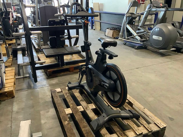 Matrix ic50 indoorcycle spinningbike - afbeelding 4 van  5