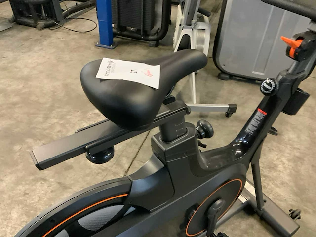 Matrix icr50 indoorcycle spinningbike - afbeelding 3 van  6