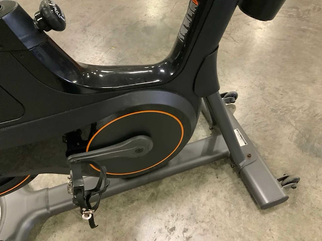 Matrix icr50 indoorcycle spinningbike - afbeelding 4 van  5