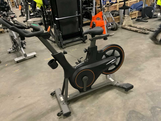 Matrix icr50 indoorcycle spinningbike - afbeelding 4 van  5