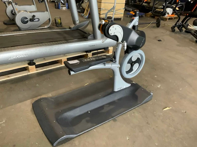 Matrix johnny g krankcycle crosstrainer - afbeelding 1 van  5
