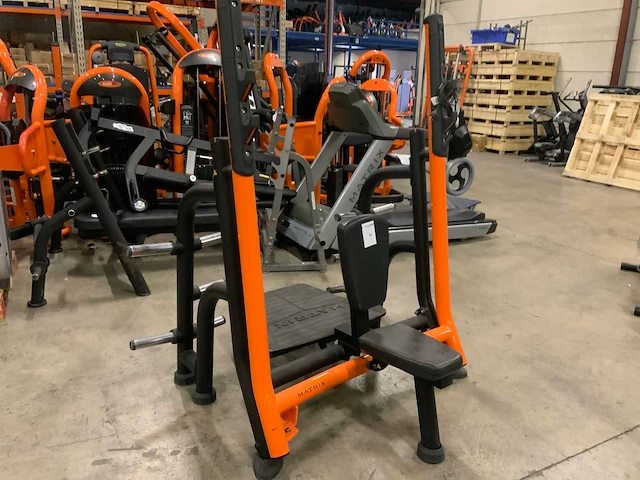 Matrix magnum olympic shoulder press bench krachtstation - afbeelding 1 van  4