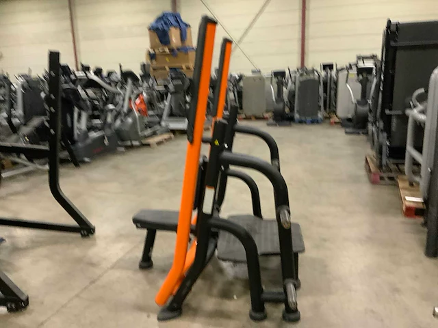 Matrix magnum olympic shoulder press bench krachtstation - afbeelding 4 van  4