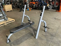 Matrix olympische flat bench krachtstation - afbeelding 1 van  5