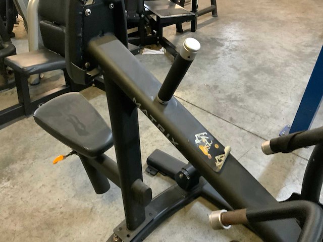 Matrix plateloaded aura row krachtstation - afbeelding 4 van  5