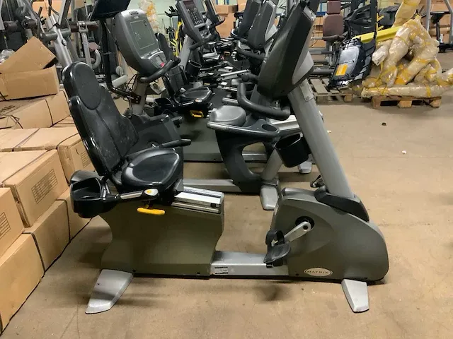 Matrix r3x recumbent bike home trainer - afbeelding 1 van  5