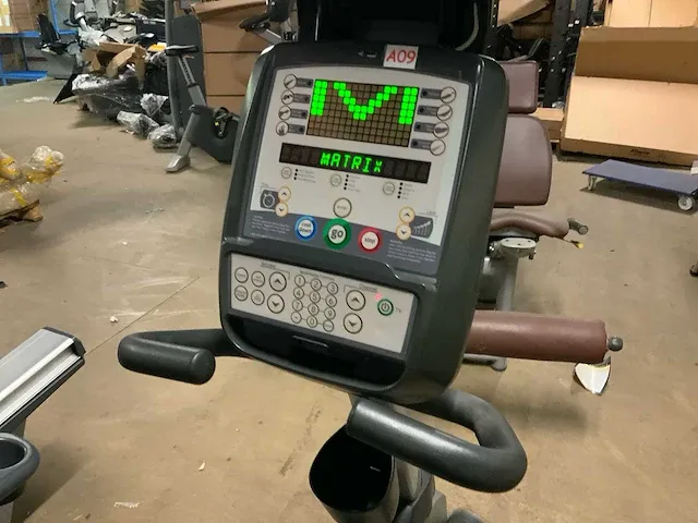 Matrix r3x recumbent bike home trainer - afbeelding 4 van  5