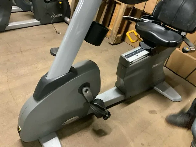 Matrix r3x recumbent bike home trainer - afbeelding 5 van  5