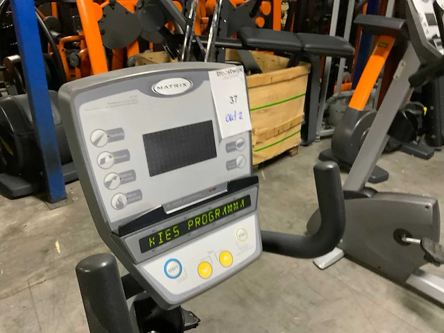 Matrix r3x recumbent bike home trainer - afbeelding 3 van  6
