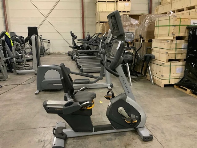 Matrix r5x recumbent bike home trainer - afbeelding 1 van  5