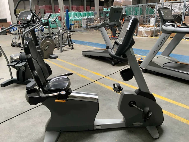 Matrix r5x recumbent bike home trainer - afbeelding 1 van  5