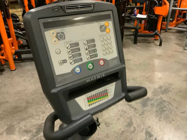 Matrix r5x recumbent bike home trainer - afbeelding 4 van  5