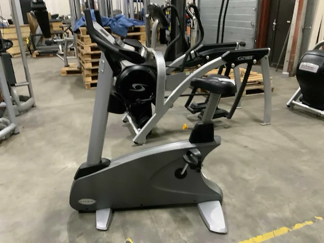 Matrix u3x uprightbike home trainer - afbeelding 1 van  5