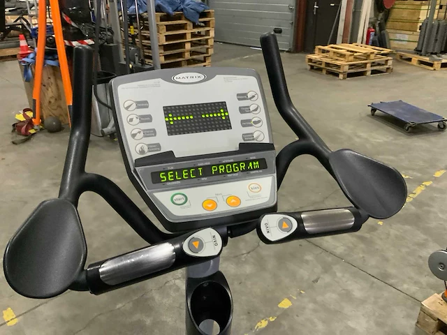 Matrix u3x uprightbike home trainer - afbeelding 2 van  6