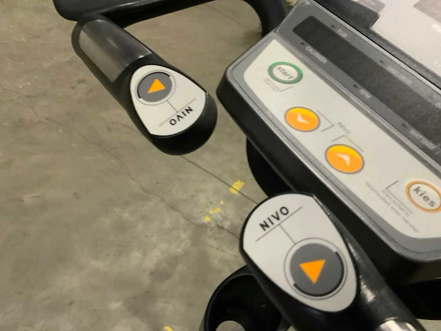 Matrix u3x uprightbike home trainer - afbeelding 5 van  6