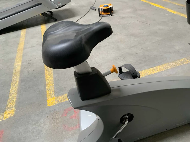 Matrix u5x uprightbike home trainer - afbeelding 2 van  4