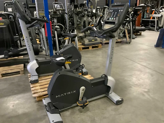 Matrix u5x uprightbike home trainer - afbeelding 1 van  6