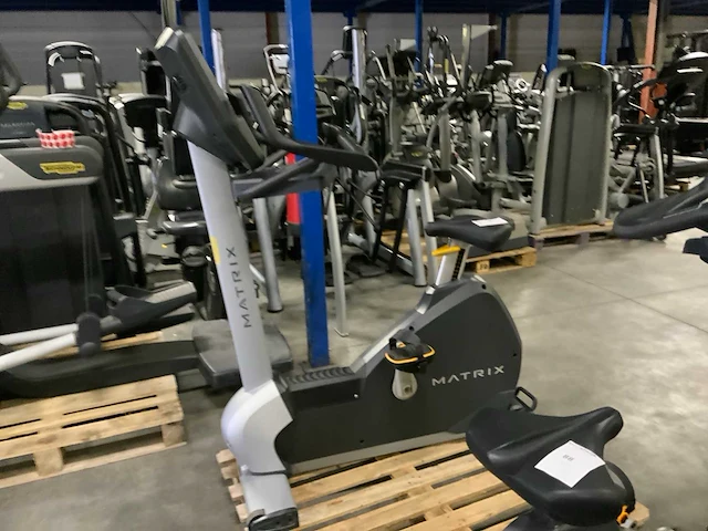 Matrix u5x uprightbike home trainer - afbeelding 1 van  6