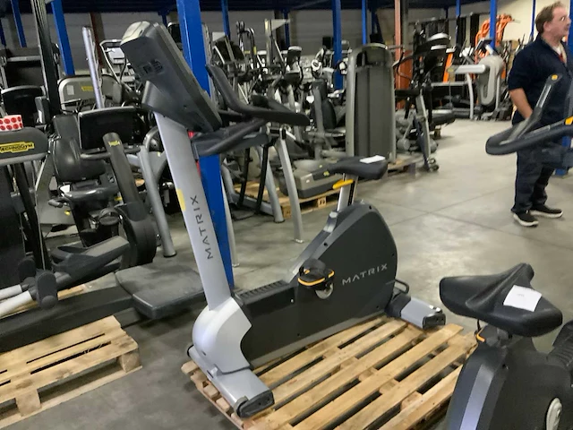 Matrix u5x uprightbike home trainer - afbeelding 4 van  6