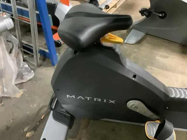 Matrix u7xe uprightbike home trainer - afbeelding 3 van  4