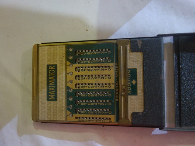 Maximator - mechanische rekenmachine - afbeelding 2 van  2