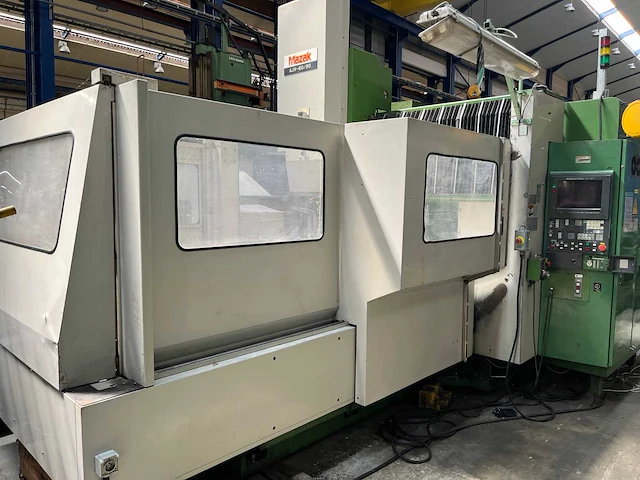 Mazak - ajv 60/80 - cnc machining center - 1989 - afbeelding 1 van  4