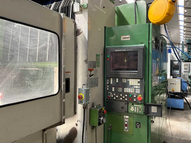 Mazak - ajv 60/80 - cnc machining center - 1989 - afbeelding 2 van  4