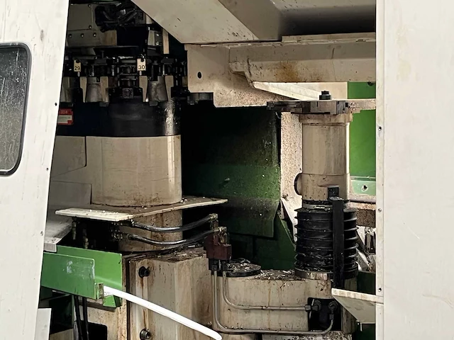 Mazak - ajv 60/80 - cnc machining center - 1989 - afbeelding 4 van  4