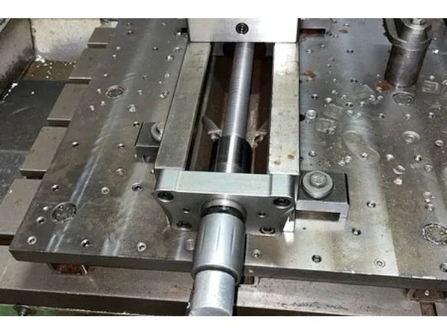 Mazak ajv 32 - afbeelding 9 van  15