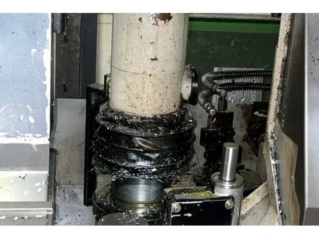 Mazak ajv 32 - afbeelding 12 van  15