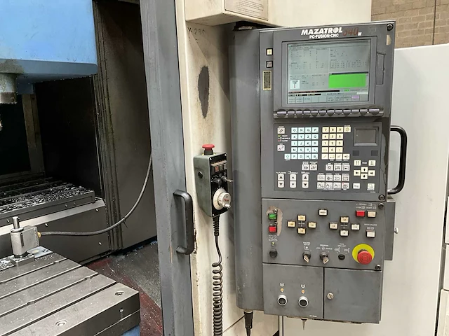 Mazak vtc-300c cnc freesmachine - afbeelding 15 van  37