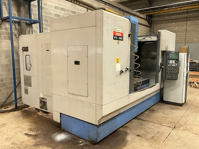 Mazak vtc-300c cnc freesmachine - afbeelding 32 van  37