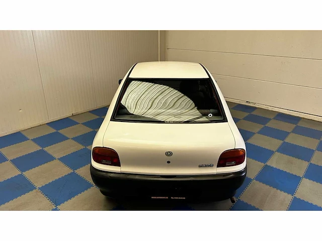 Mazda - 1999 - 121 - personenauto - afbeelding 2 van  39
