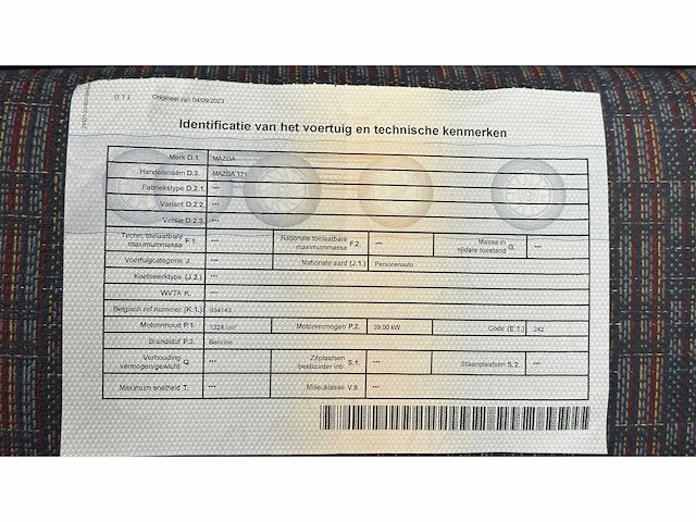 Mazda - 1999 - 121 - personenauto - afbeelding 18 van  39
