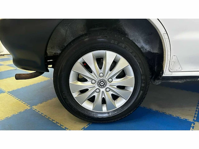 Mazda - 1999 - 121 - personenauto - afbeelding 20 van  39
